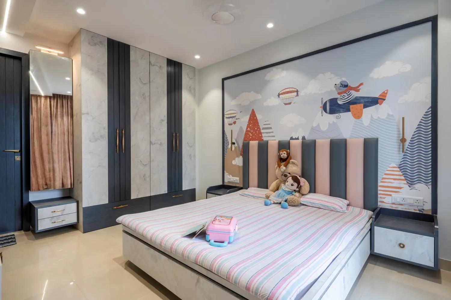 Modern Warmth — Residential Flat interior by Maitrise Associates — image 2