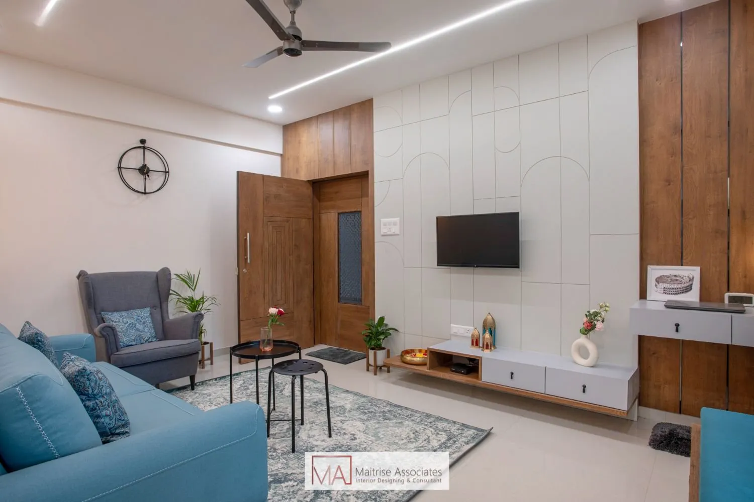 Suraj Salavi — Residential Flat by Maitrise Associates