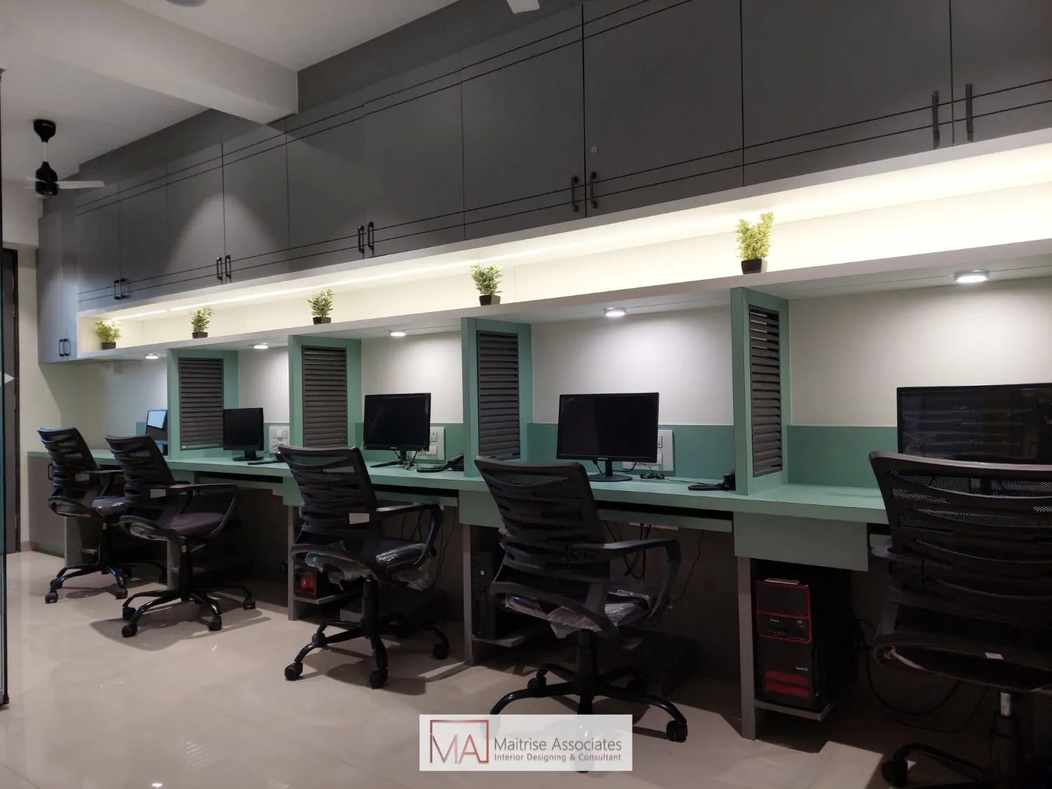 Contemporary Workspace — Commercial Space interior by Maitrise Associates — image 5